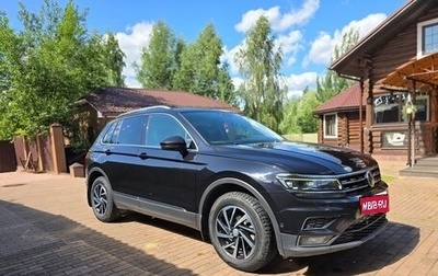 Volkswagen Tiguan II, 2018 год, 2 300 000 рублей, 1 фотография