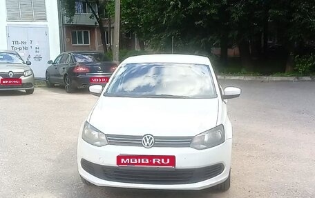 Volkswagen Polo VI (EU Market), 2012 год, 800 000 рублей, 1 фотография