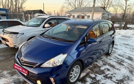 Toyota Prius Alpha I (ZVW40/41), 2014 год, 1 280 000 рублей, 2 фотография