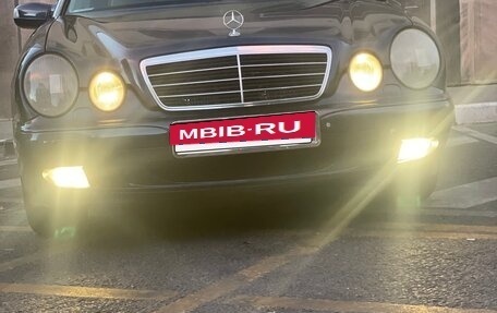 Mercedes-Benz E-Класс, 2000 год, 550 000 рублей, 4 фотография