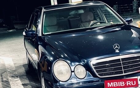 Mercedes-Benz E-Класс, 2000 год, 550 000 рублей, 3 фотография