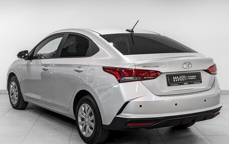 Hyundai Solaris II рестайлинг, 2021 год, 1 690 000 рублей, 7 фотография