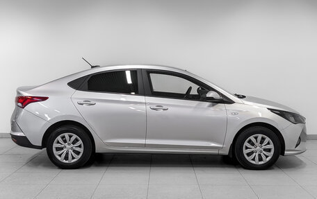 Hyundai Solaris II рестайлинг, 2021 год, 1 690 000 рублей, 4 фотография