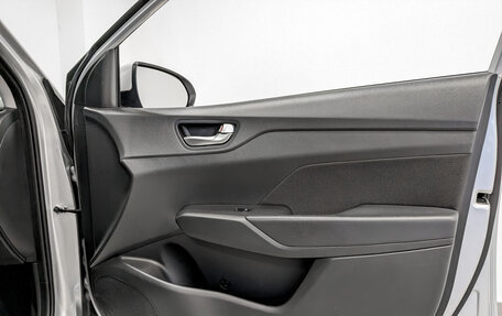 Hyundai Solaris II рестайлинг, 2021 год, 1 690 000 рублей, 25 фотография