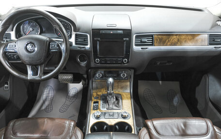 Volkswagen Touareg III, 2012 год, 2 049 000 рублей, 11 фотография