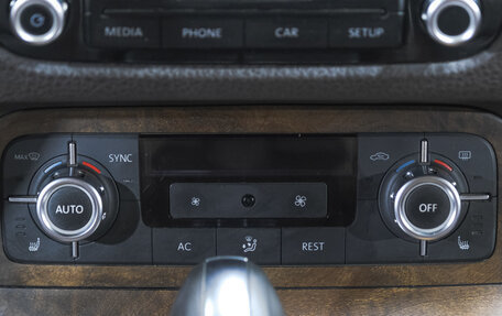 Volkswagen Touareg III, 2012 год, 2 049 000 рублей, 18 фотография