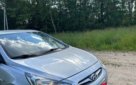 Hyundai Solaris II рестайлинг, 2013 год, 625 000 рублей, 4 фотография