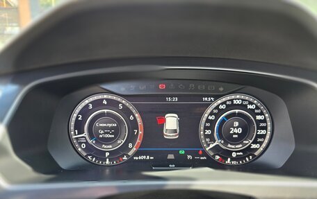 Volkswagen Tiguan II, 2018 год, 2 300 000 рублей, 3 фотография