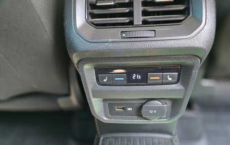 Volkswagen Tiguan II, 2018 год, 2 300 000 рублей, 4 фотография