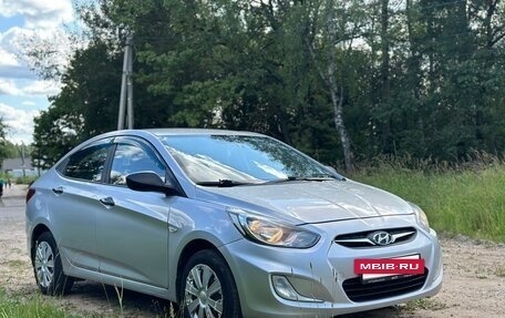 Hyundai Solaris II рестайлинг, 2013 год, 625 000 рублей, 5 фотография