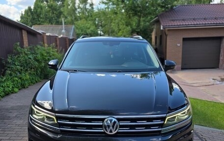 Volkswagen Tiguan II, 2018 год, 2 300 000 рублей, 6 фотография