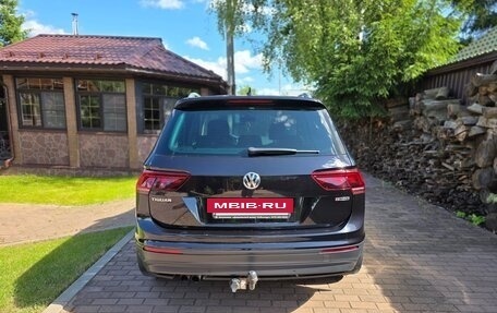 Volkswagen Tiguan II, 2018 год, 2 300 000 рублей, 14 фотография