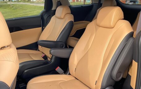 KIA Carnival, 2021 год, 3 350 000 рублей, 22 фотография