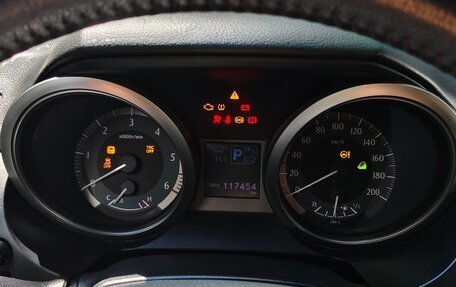 Toyota Land Cruiser Prado 150 рестайлинг 2, 2015 год, 4 500 000 рублей, 20 фотография