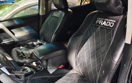 Toyota Land Cruiser Prado 150 рестайлинг 2, 2015 год, 4 500 000 рублей, 28 фотография