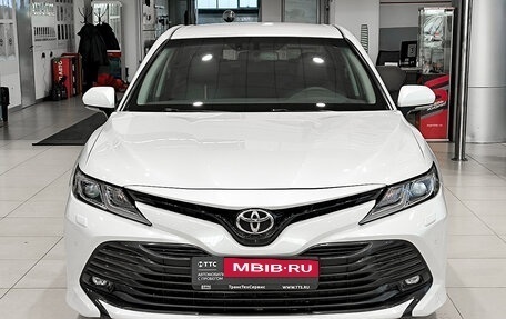 Toyota Camry, 2019 год, 2 625 000 рублей, 6 фотография