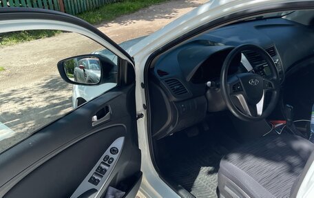 Hyundai Solaris II рестайлинг, 2015 год, 950 000 рублей, 4 фотография