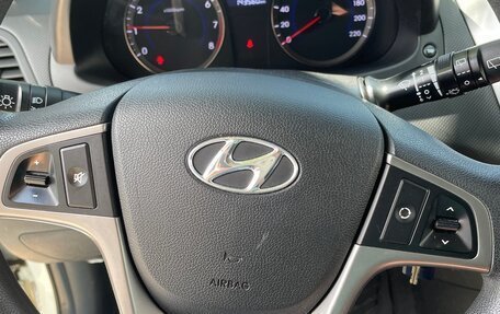 Hyundai Solaris II рестайлинг, 2015 год, 950 000 рублей, 3 фотография