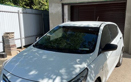 Hyundai Solaris II рестайлинг, 2015 год, 950 000 рублей, 9 фотография
