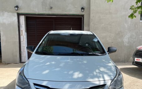 Hyundai Solaris II рестайлинг, 2015 год, 950 000 рублей, 18 фотография