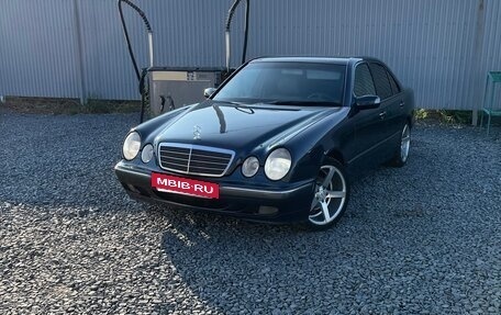 Mercedes-Benz E-Класс, 2000 год, 650 000 рублей, 2 фотография