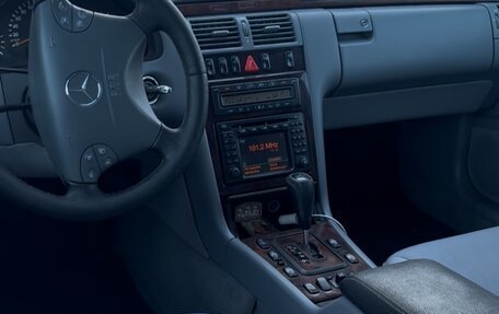 Mercedes-Benz E-Класс, 2000 год, 650 000 рублей, 11 фотография