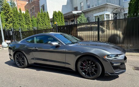 Ford Mustang VI рестайлинг, 2020 год, 3 480 000 рублей, 6 фотография