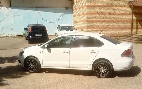 Volkswagen Polo VI (EU Market), 2012 год, 800 000 рублей, 2 фотография