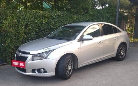 Chevrolet Cruze II, 2010 год, 750 000 рублей, 2 фотография