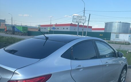 Hyundai Solaris II рестайлинг, 2011 год, 600 000 рублей, 4 фотография