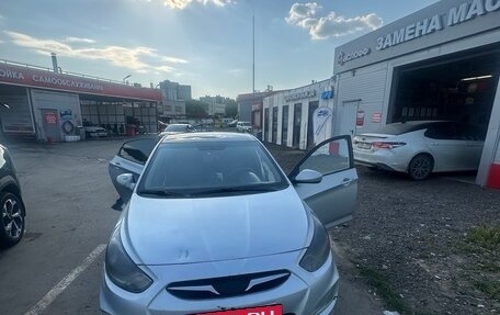 Hyundai Solaris II рестайлинг, 2011 год, 600 000 рублей, 7 фотография