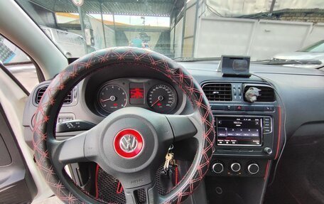 Volkswagen Polo VI (EU Market), 2012 год, 750 000 рублей, 5 фотография
