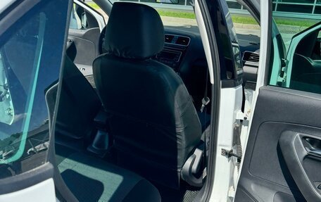 Volkswagen Polo VI (EU Market), 2014 год, 750 000 рублей, 2 фотография