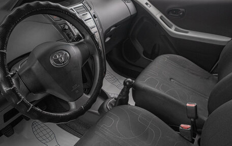 Toyota Yaris III рестайлинг, 2009 год, 529 000 рублей, 9 фотография