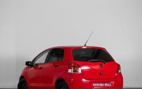 Toyota Yaris III рестайлинг, 2009 год, 529 000 рублей, 7 фотография