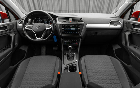 Volkswagen Tiguan II, 2021 год, 2 280 000 рублей, 10 фотография