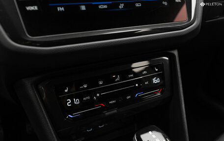 Volkswagen Tiguan II, 2021 год, 2 280 000 рублей, 18 фотография