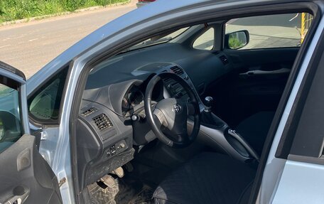 Toyota Auris II, 2009 год, 830 000 рублей, 3 фотография