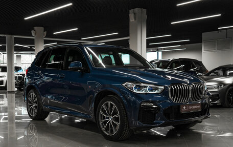 BMW X5, 2019 год, 6 900 000 рублей, 2 фотография