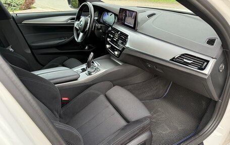 BMW 5 серия, 2019 год, 3 590 000 рублей, 8 фотография