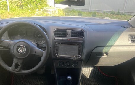 Volkswagen Polo VI (EU Market), 2011 год, 400 000 рублей, 6 фотография