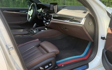 BMW 5 серия, 2021 год, 5 900 000 рублей, 25 фотография