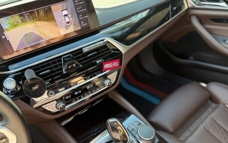 BMW 5 серия, 2021 год, 5 900 000 рублей, 21 фотография