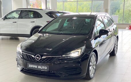 Opel Astra K, 2020 год, 1 749 000 рублей, 3 фотография