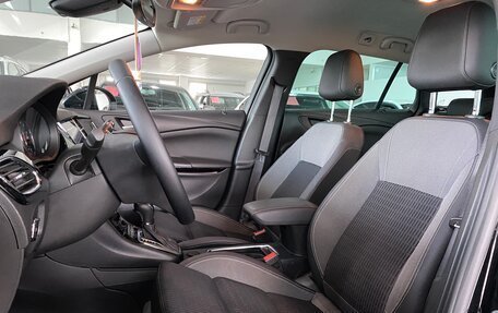 Opel Astra K, 2020 год, 1 749 000 рублей, 19 фотография