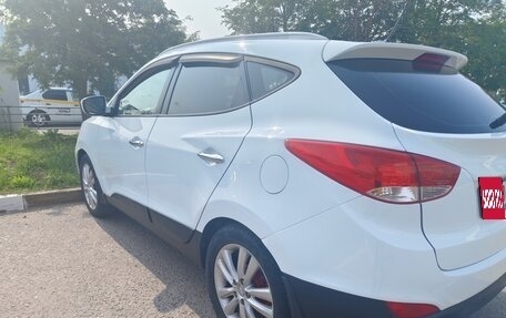 Hyundai ix35 I рестайлинг, 2013 год, 1 100 000 рублей, 10 фотография