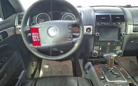 Volkswagen Touareg III, 2005 год, 749 000 рублей, 9 фотография