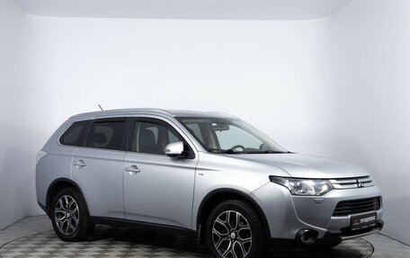 Mitsubishi Outlander III рестайлинг 3, 2014 год, 1 620 000 рублей, 3 фотография