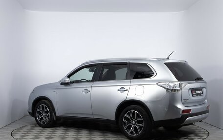 Mitsubishi Outlander III рестайлинг 3, 2014 год, 1 620 000 рублей, 7 фотография