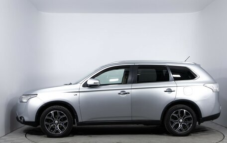 Mitsubishi Outlander III рестайлинг 3, 2014 год, 1 620 000 рублей, 8 фотография